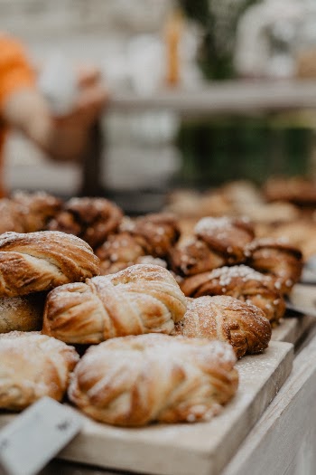 Unsplash ID hXuCMwzsUJk