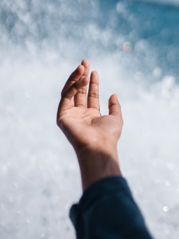 Unsplash ID IakmUX7Gayc