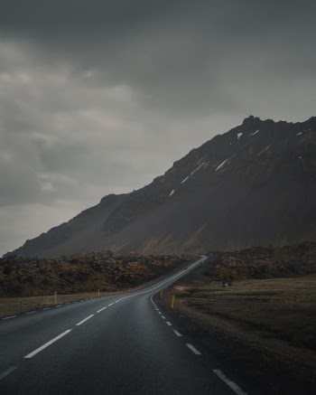 Unsplash ID iCv0UmMN1F0