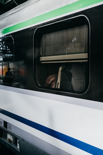 Unsplash ID iV_-I55juow