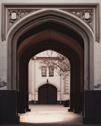 Unsplash ID jAd21fucn5c