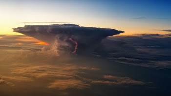 Unsplash ID jQ0AyTwRrq0
