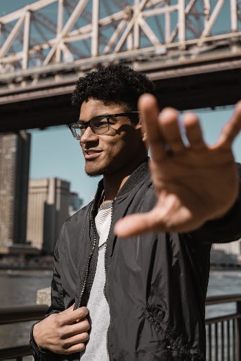 Unsplash ID kLQ1BswlJ6k