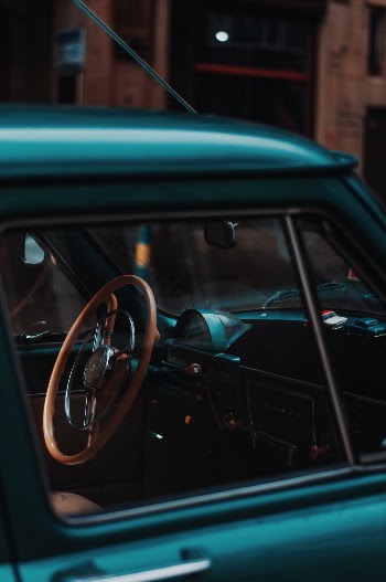 Unsplash ID kM8zH6pO2HY