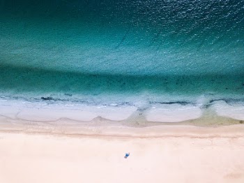 Unsplash ID kOlOgzBCFBE