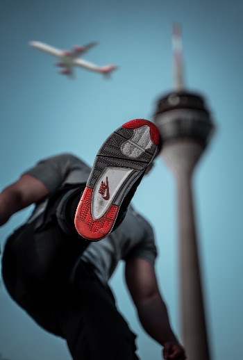 Unsplash ID kPzKAF9JA1s