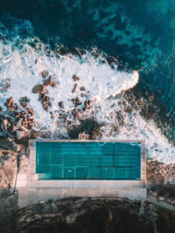 Unsplash ID ksnhm8sU7Mo