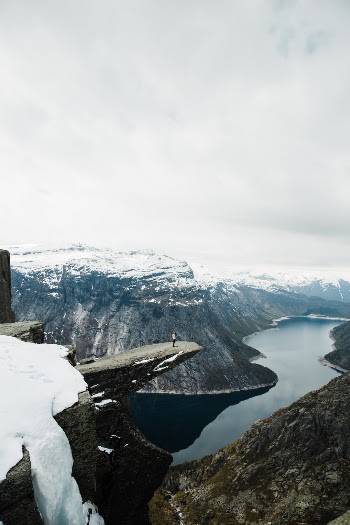 Unsplash ID kv7EN1_4Tq4