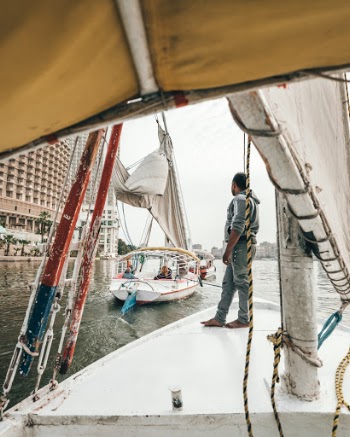 Unsplash ID kVCVzYqslSs