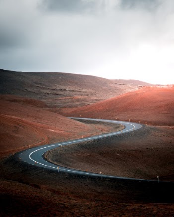 Unsplash ID KWucQNLFpW8