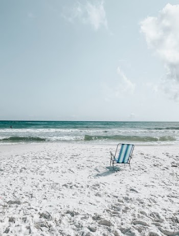 Unsplash ID Kx18sLU6c7E