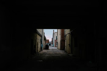 Unsplash ID LcjqlEtP9C0
