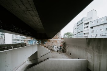 Unsplash ID LgbJMur3OiA