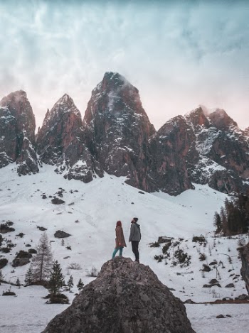 Unsplash ID Lmeajs2wcpY