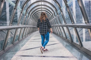 Unsplash ID lr3eqBfSERg