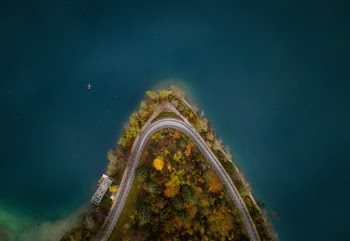 Unsplash ID lr3mzH692Ac