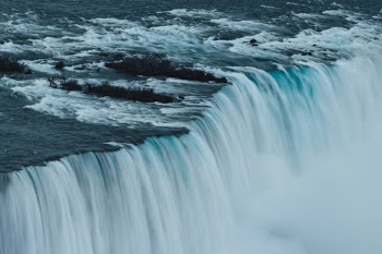 Unsplash ID LtHTe32r_nA