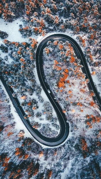 Unsplash ID LvfWrSf5U0k