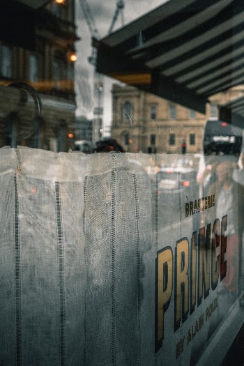 Unsplash ID lwRAYcWrGhM