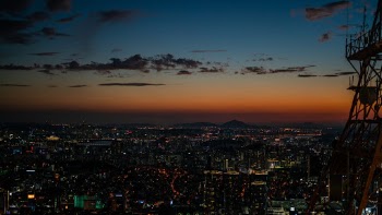 Unsplash ID M2VtwQSkQFs