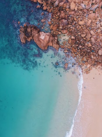 Unsplash ID mCW5DyBrWjg