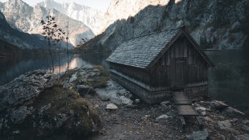 Unsplash ID MDRSXoatJ5Q