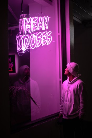 Unsplash ID mfeVvuvA6ME