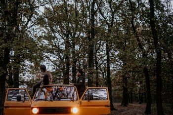 Unsplash ID mkE30-8VgSE