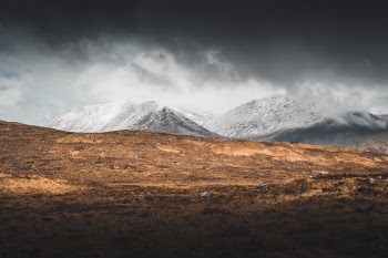 Unsplash ID Ndz3w6MCeWc
