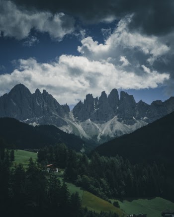 Unsplash ID nHwvYpsp62w