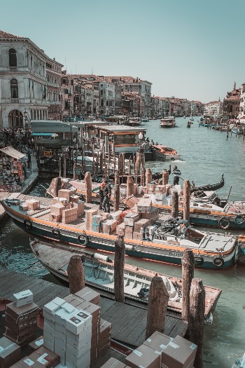 Unsplash ID NirMf8rTRCk