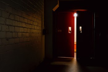 Unsplash ID nZbeSEncb5A