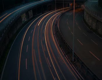 Unsplash ID o9lYC_EsMQ8