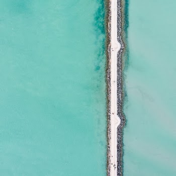 Unsplash ID OgsROE9nRTQ
