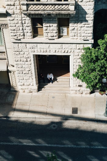 Unsplash ID OOiA8TqPqTw