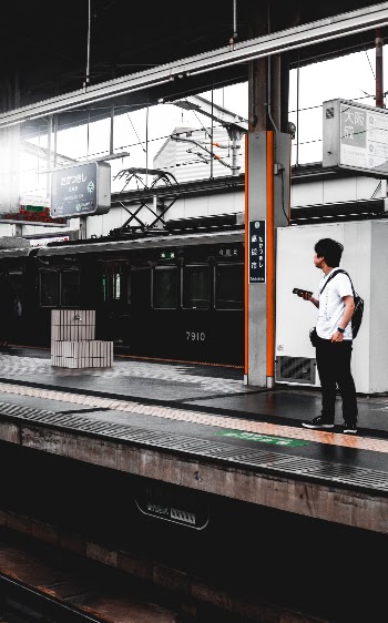 Unsplash ID paYJDoLD3yk