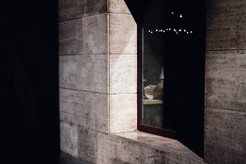 Unsplash ID pDy6r58oHRE