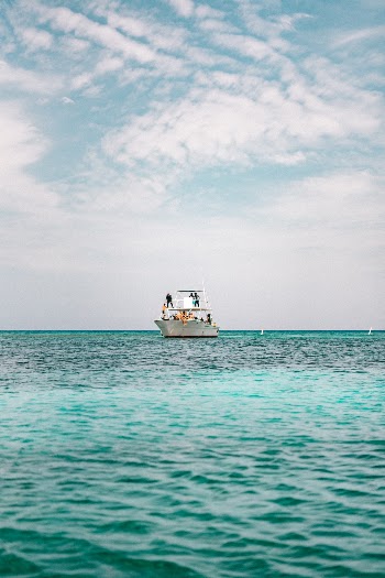 Unsplash ID Phu6JRZ7uYo
