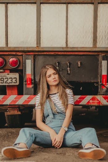 Unsplash ID pzeoPudPtjY