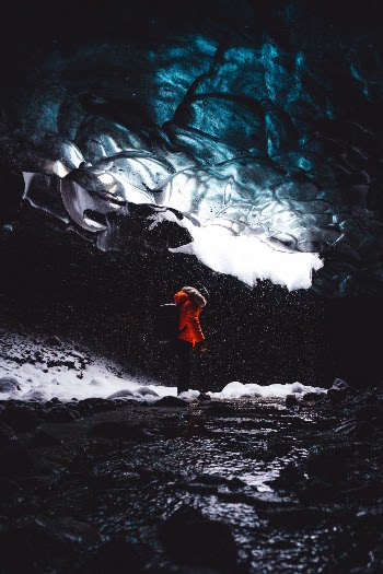 Unsplash ID Q37XPjo-ZME