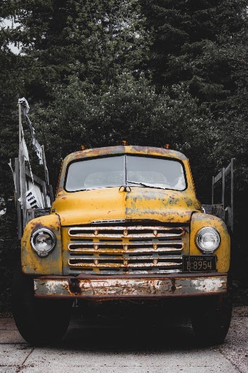 Unsplash ID Q7GqqItyCiU