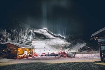 Unsplash ID Q8FXYneUni0