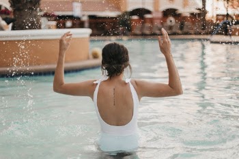 Unsplash ID qAWM9cdIKAo