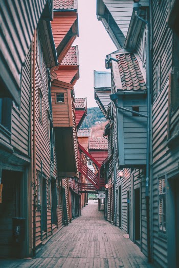 Unsplash ID QCkhGrCYLrg