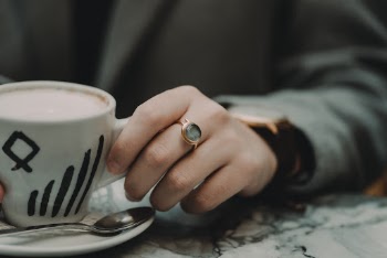 Unsplash ID QjbymgQB4RM