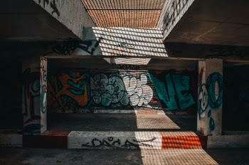 Unsplash ID qJDKR6zLgMA