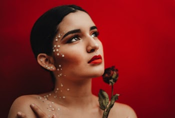 Unsplash ID qL7AkIt9yZQ