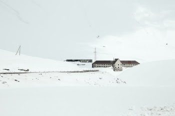 Unsplash ID qlOEBCy_4g4