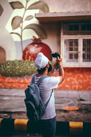 Unsplash ID qlpw2QB7jZk