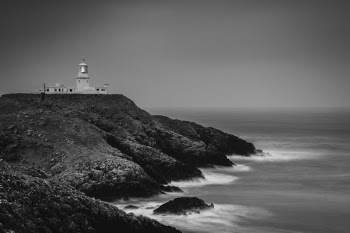 Unsplash ID qOloA0FIHHw